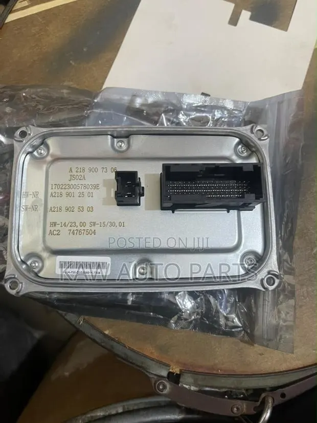 Headlight Charger or Ballast for Mercedes Benz C-Class, E-Class,GLE · Photo 1