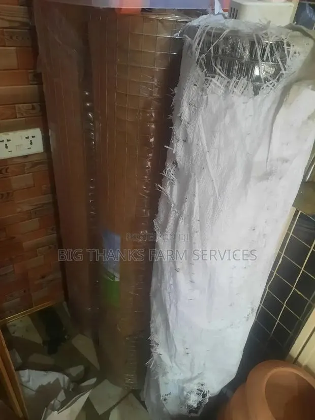 Wire Mesh For Poultry Cages · Photo 1