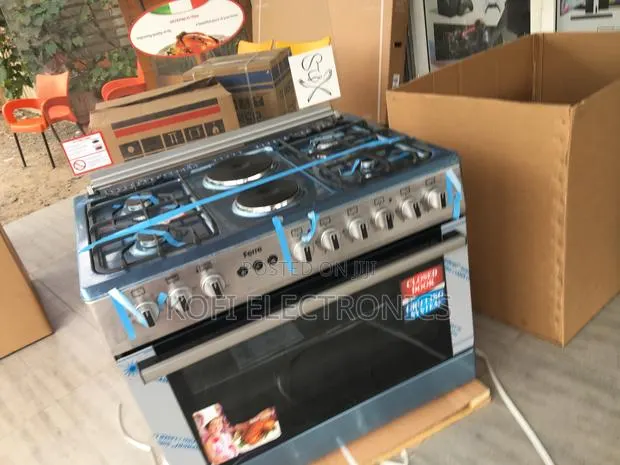 Powerful Performed Ferre Freestanding 90cm 4 Gas and 2 Electric Plates · Photo 1