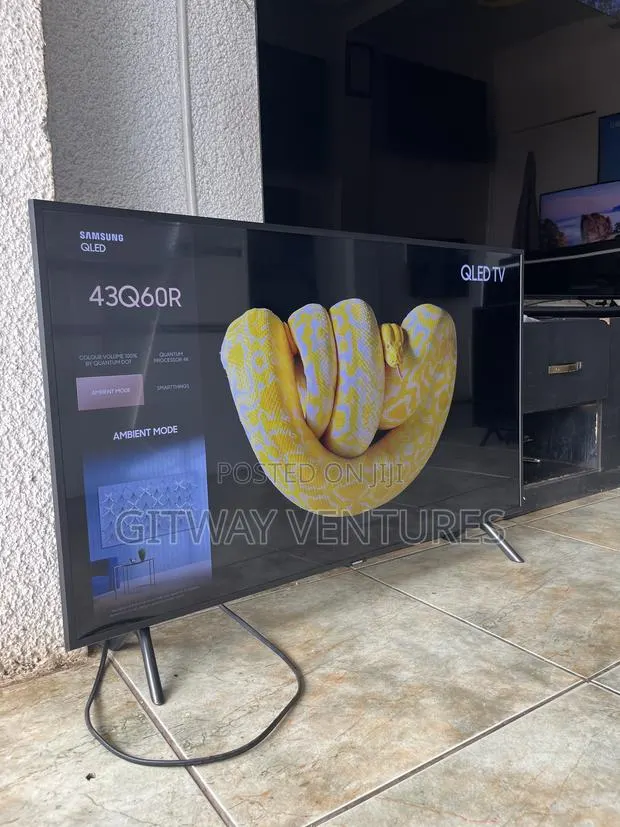 Pre-Owned Samsung QLED 43inch Smart Satellite Bluetooth AirPlay TV · Photo 1