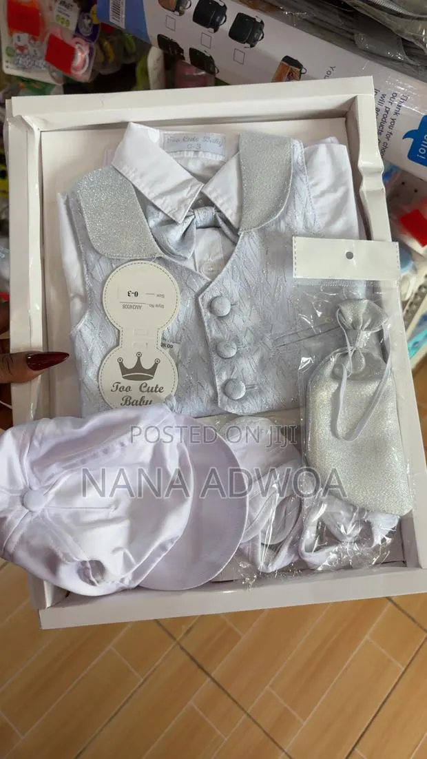 Boys Christening Dress · Photo 1
