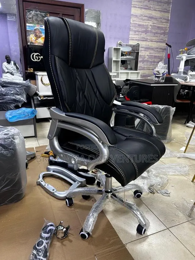Luxury Executive High-Back Office Chair · Photo 1