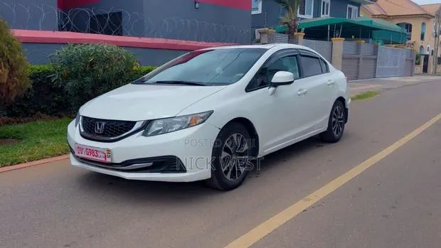 Honda Civic EX-L 4dr Sedan (1.8L 4cyl CVT) 2015 White · Photo 1