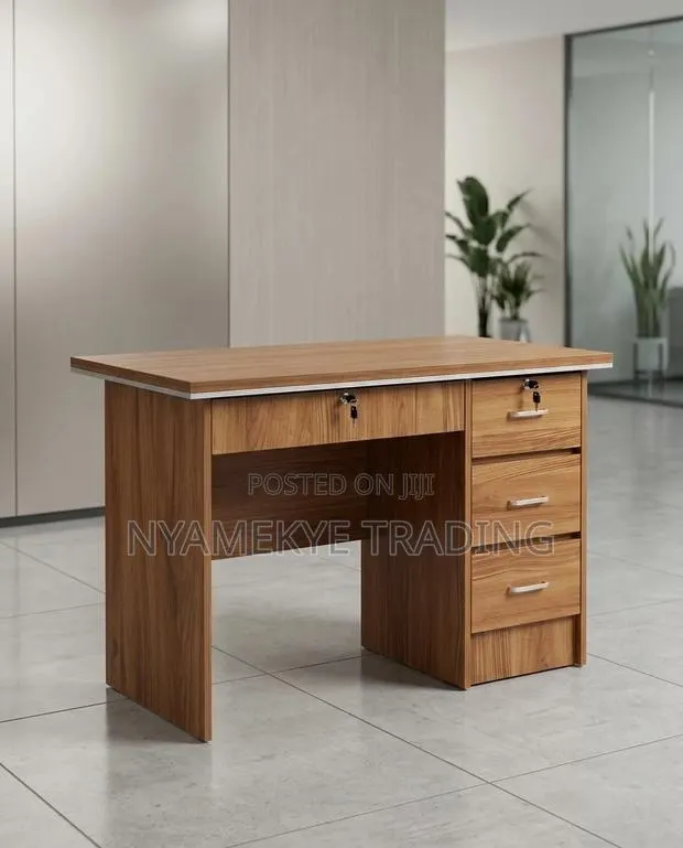 Office Desk · Photo 1