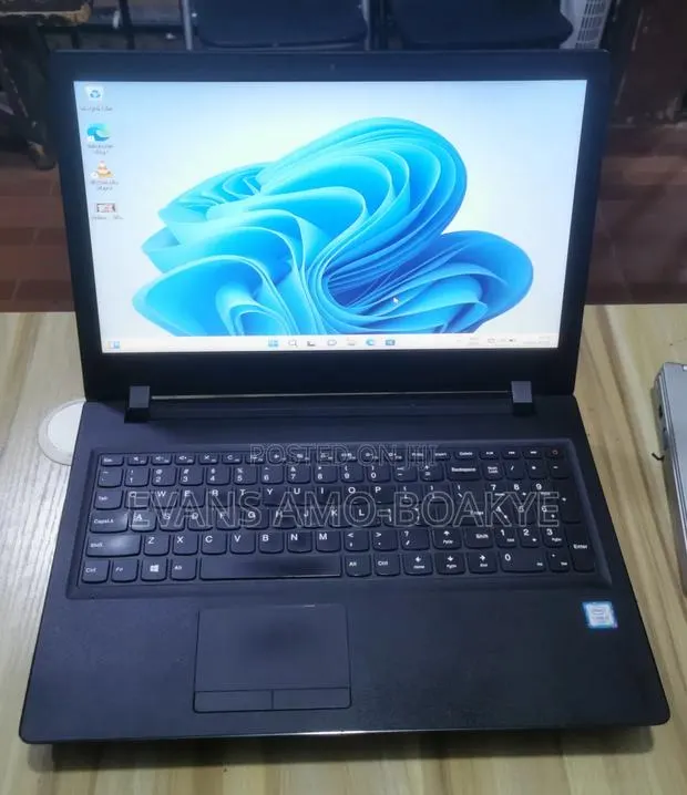 Laptop Lenovo IdeaPad 110 12GB Intel Core i3 HDD+SSD 640GB · Photo 1