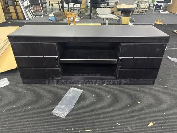 Imported Tv Stand · Photo 1
