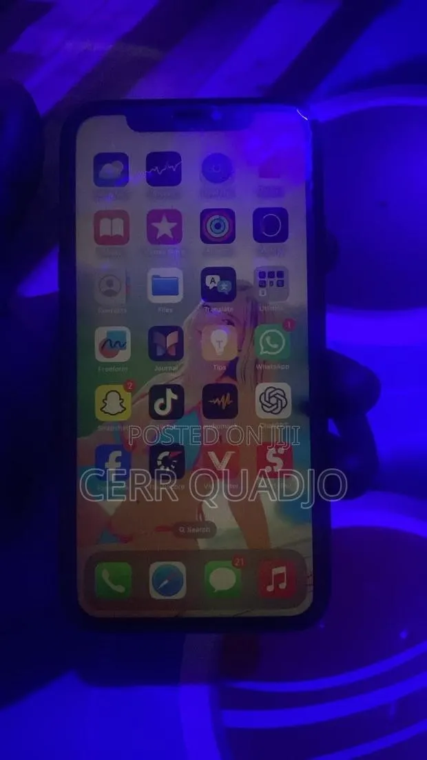 Apple iPhone XR 64 GB Black · Photo 1
