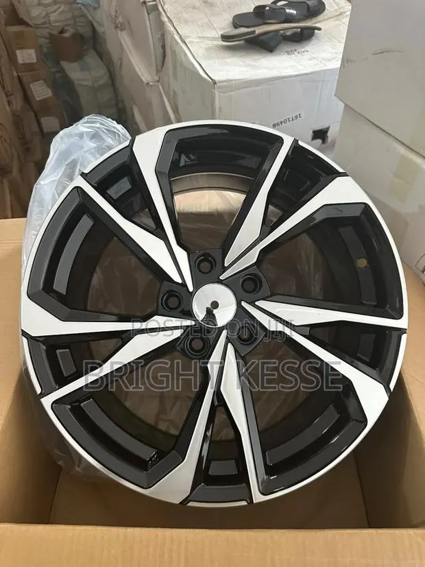 Alloy Rim 17 · Photo 1