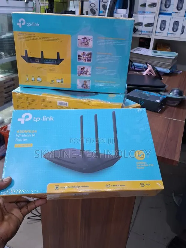 Tp Link Wifi Extender/Access Point · Photo 1