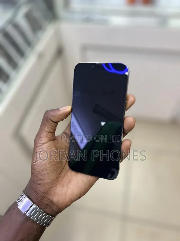 Apple iPhone 13 Pro 128 GB Green · Photo 1
