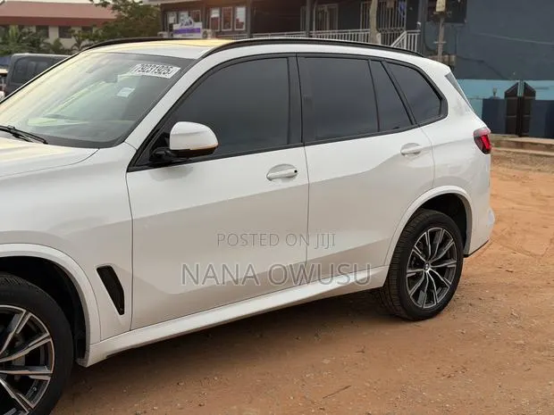 BMW X5 sDrive40i 2021 White