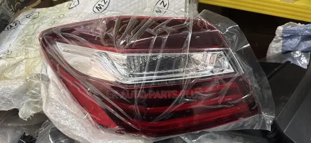 Honda Accord Taillight 2016 2017 · Photo 1