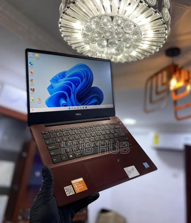 Laptop Dell Inspiron 14 5480 8GB Intel Core i5 SSD 256GB · Photo 1