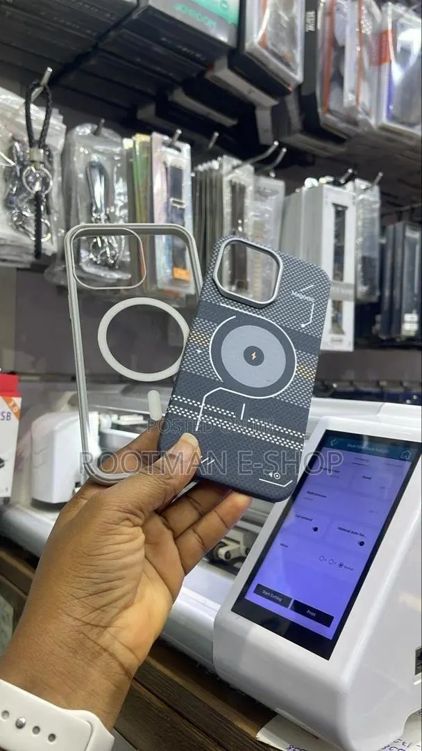 2-Piece Magnetic Carbon Fiber iPhone Case (12 Pro Max – 16 Pro Max) · Photo 1