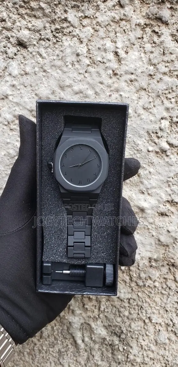 Valenzo Timepiece · Photo 1