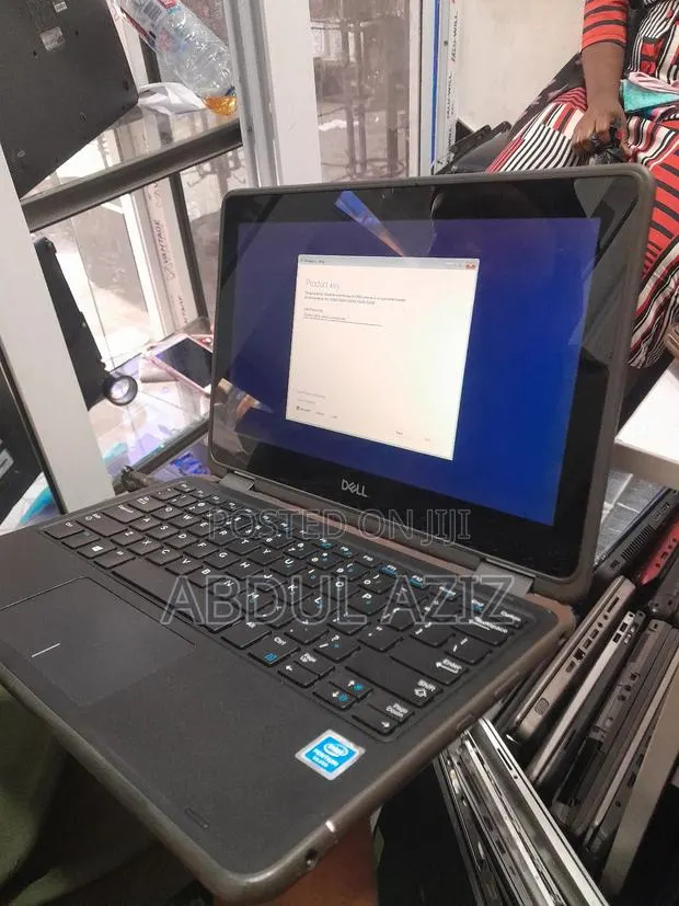 Laptop Dell Latitude 3180 4GB Intel SSD 128GB · Photo 1