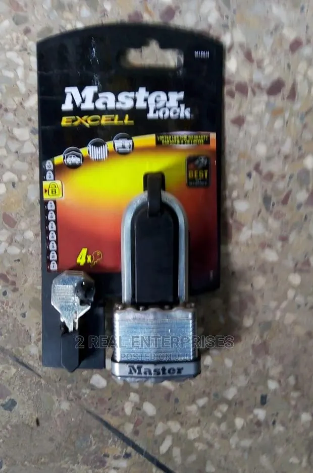 Master Lock 1 Long Padlock 1 Key 50mm · Photo 1