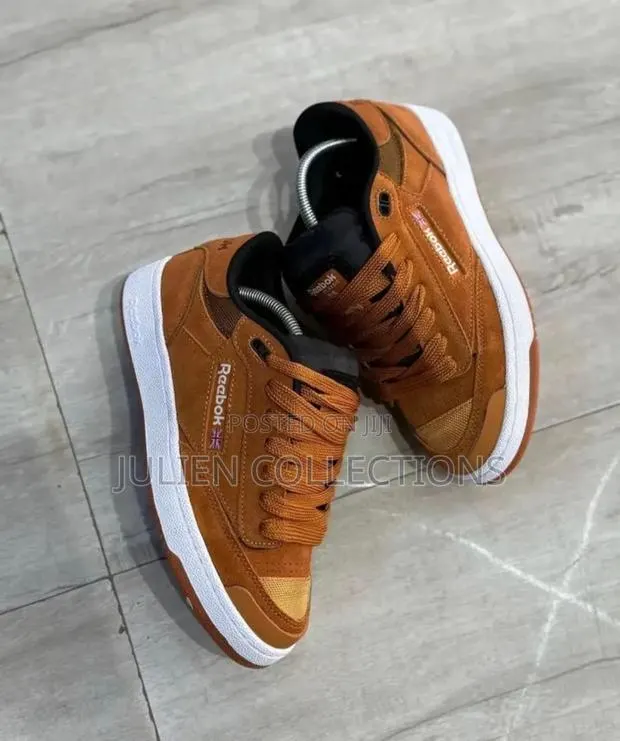 Reebok Classic Brownwhite · Photo 1