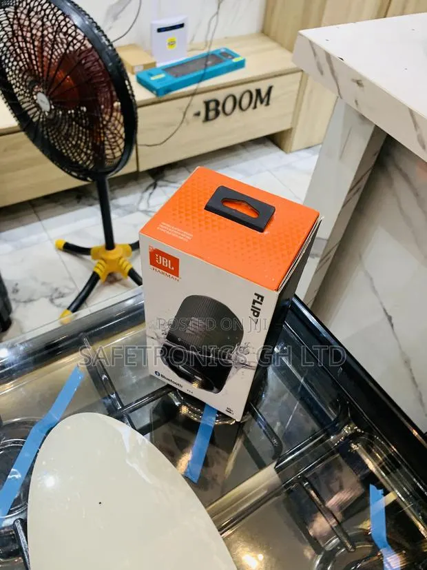Long Lasting JBL Flip 7 Portable Waterproof Bluetooth Speaker · Photo 1