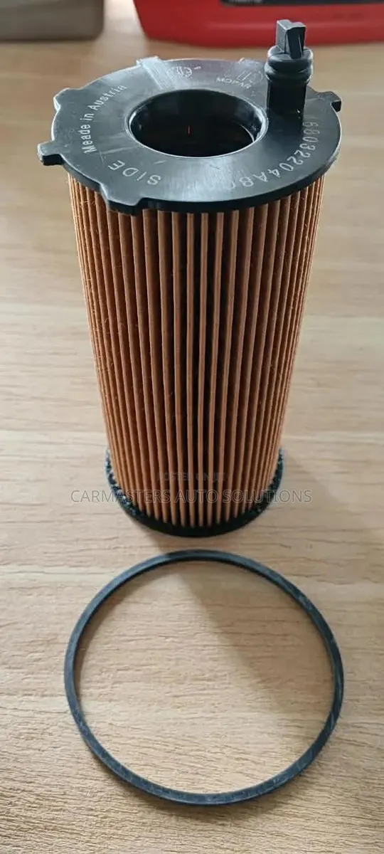 Jeep Wrangler Oil Filter –Mopar 68032204 , Cherokee/Liberty, Nitro · Photo 1