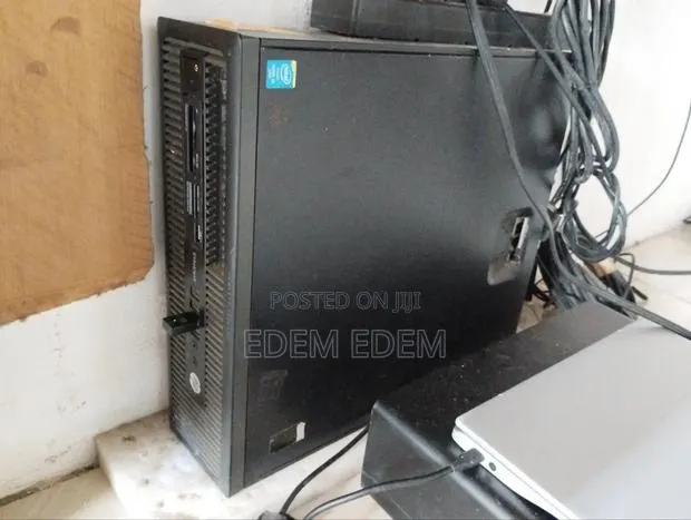 Desktop Computer HP EliteDesk 800 G6 SFF 16GB Intel Core i5 HDD 500GB · Photo 1