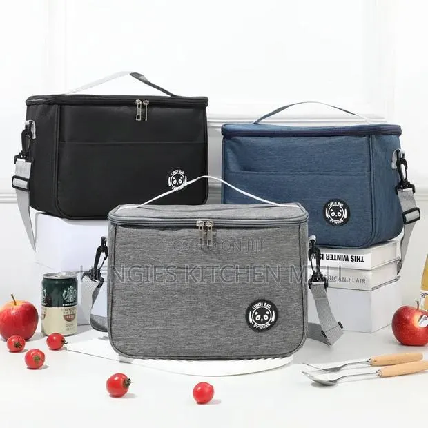 Insulated Lunch Bag With Shoulder Strap · Photo 1