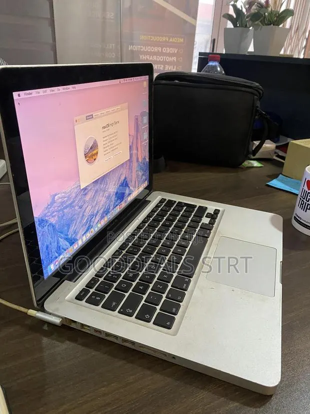Laptop Apple MacBook Pro 2011 8GB Intel Core i5 HDD 500GB · Photo 1
