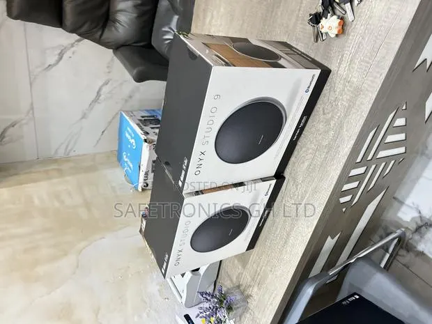 Buy Exclusive Onyx Studio 9 Electric Bluetooth Harman Kardon Speaker · Photo 1