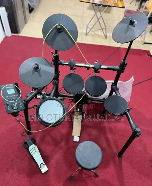 Medeli 7-Kit Professional Electronic Drumset · Photo 1