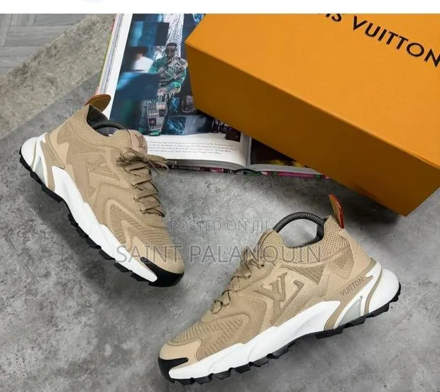 Beige Louis Vuitton LV Tatic Knit Sneaker · Photo 1