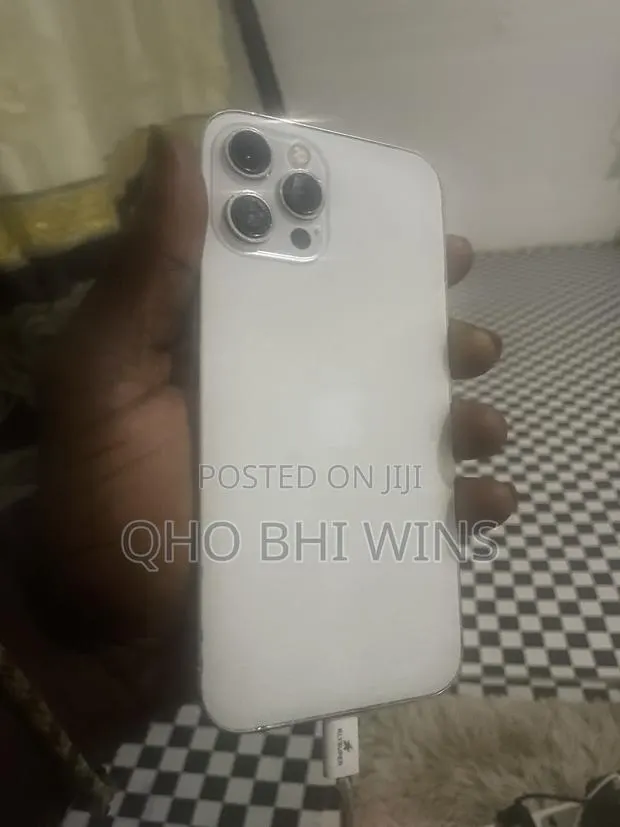 Apple iPhone 12 Pro Max 128 GB White · Photo 1