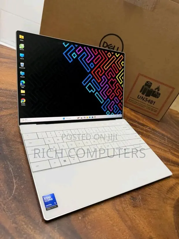 New Laptop Dell XPS 13 32GB Intel Core Ultra 7 SSD 1T · Photo 1