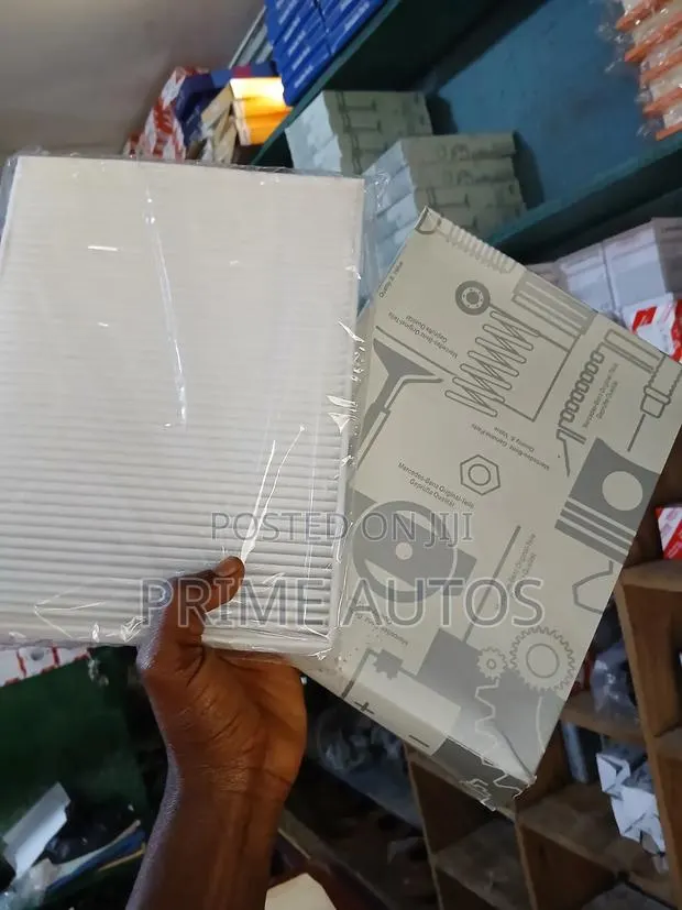 Mercedez Benz (A) Cabin Air Filter · Photo 1