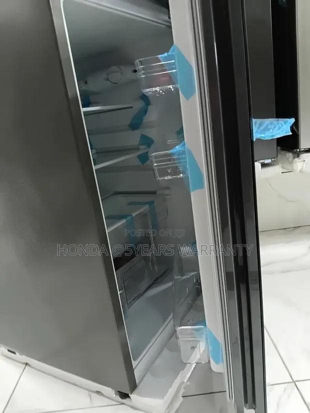 Quick Chilling Roch 108L Refrigerator · Photo 1