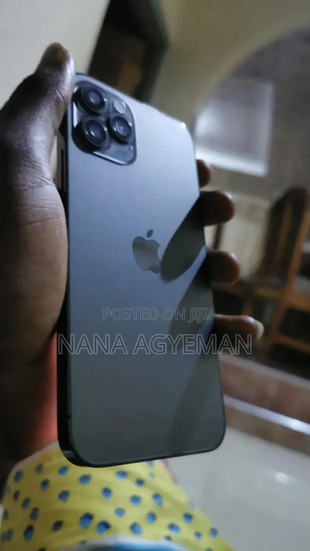 Apple iPhone 12 Pro 128 GB Gray · Photo 1