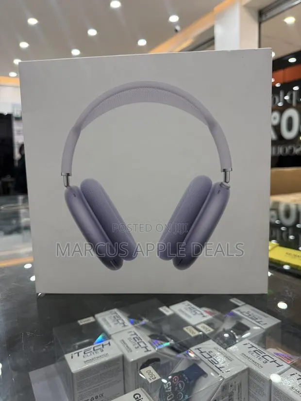 Latest AirPods Max USB C · Photo 1