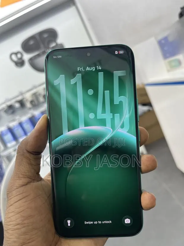 Tecno Camon 50 Pro 256 GB Green · Photo 1