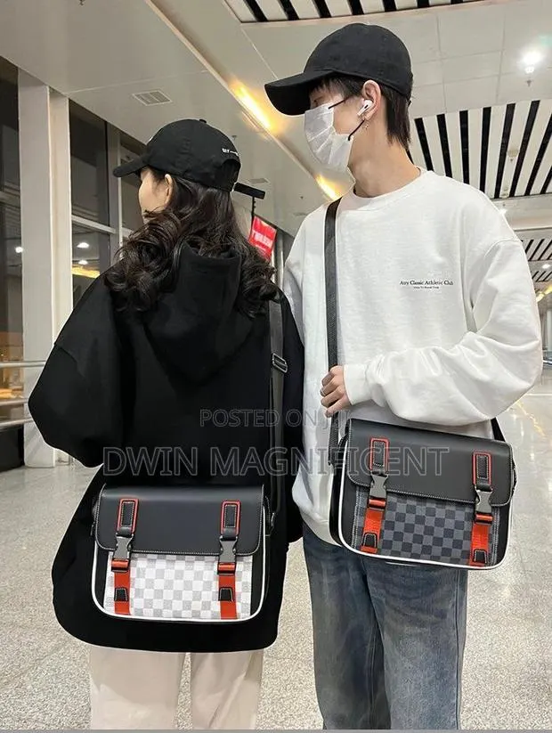 Sling/Shoulder / Messenger Bag · Photo 1