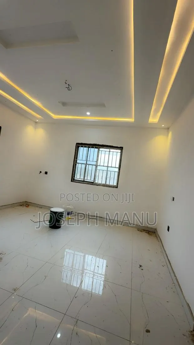 5bdrm House in Apagya Nursing, Afigya-Kwabre for sale · Photo 1