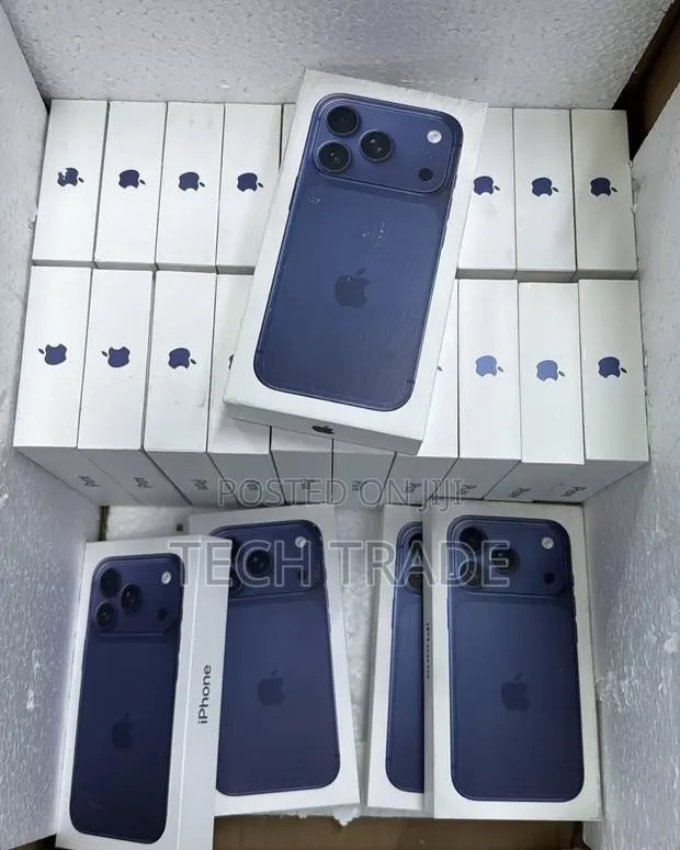 New Apple iPhone 17 Pro Max 256 GB Blue · Photo 1