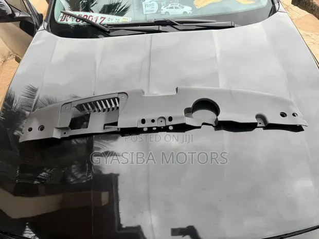 Honda Accord 2018 - 2022 Radiator Panel Cover · Photo 1
