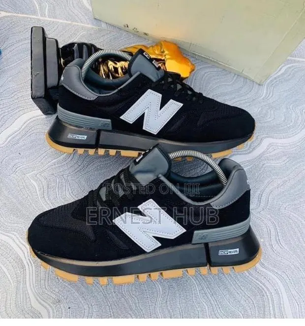 New Balance Rc 1300 Black · Photo 1