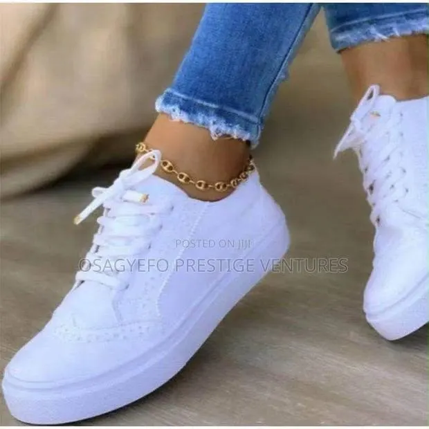 Ladies Tripple White Casual Wear · Photo 1
