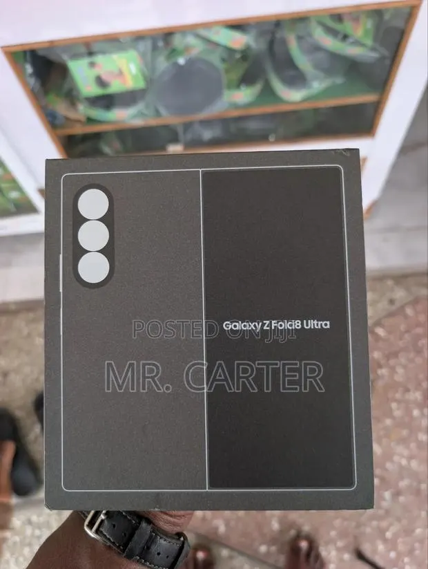 New Samsung Galaxy Z Fold8 Ultra 512 GB Blue · Photo 1