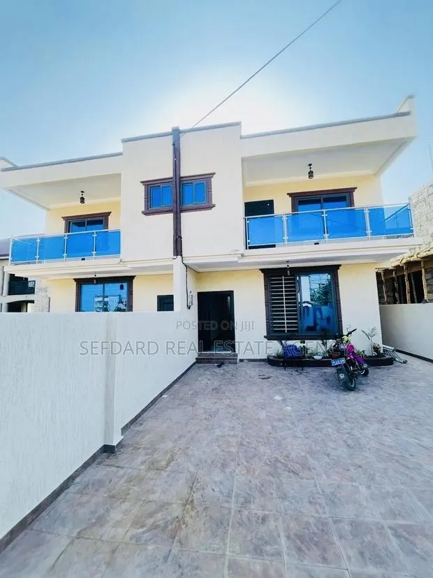 3bdrm House in Sefdard Properties, Kwabenya for sale · Photo 1