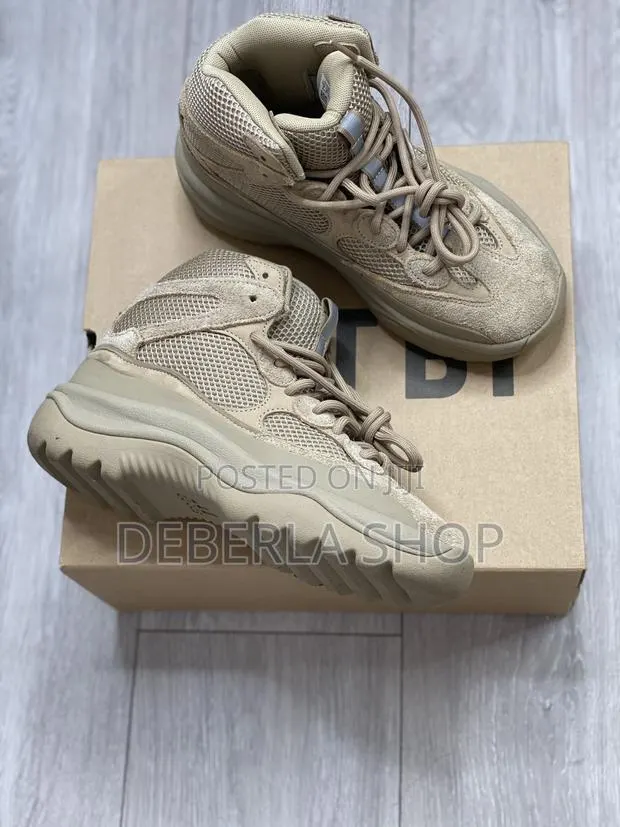 Adidas Yeezy Desert Boots · Photo 1