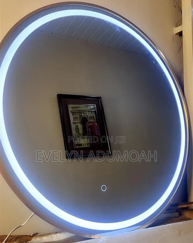 Round Led Mirror · Photo 1
