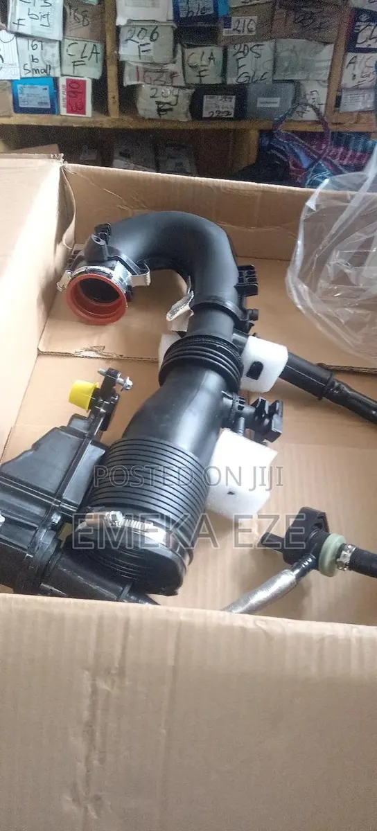 Mercedes-Benz Air Intake Suction Hose Duct Fits Cla250, W117 Models · Photo 1