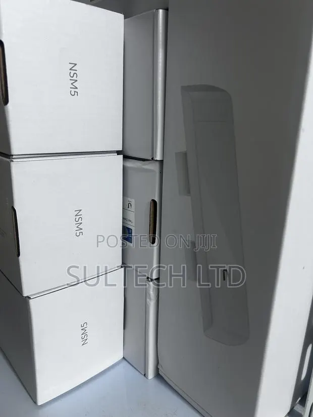 Ubiquiti NanoStation M5 · Photo 1