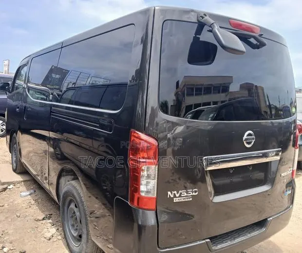 Nissan NV200 2010 Black · Photo 1